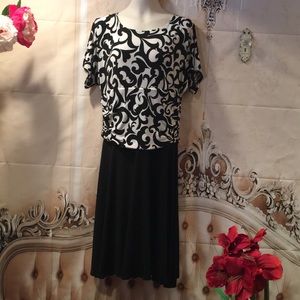 L@@K💋 Stunning Damask Dress Black White 16W 18 🥰